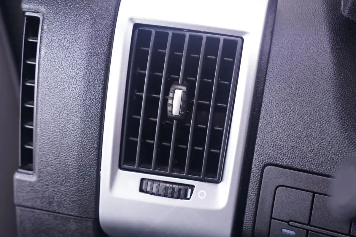 2.2D 140 pk L2H2 Imperiaal met Trap, Trekhaak Navi, Camera, Apple Carplay, Airco ECC, 3-Zits