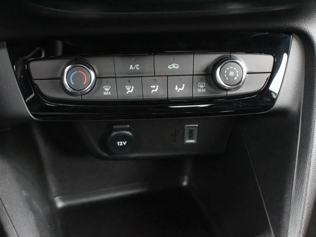 1.2 Turbo 100pk Automaat GS Navigatie Apple Carplay/Android Auto Digitale Cockpit Camera Parkeer sensoren Airco
