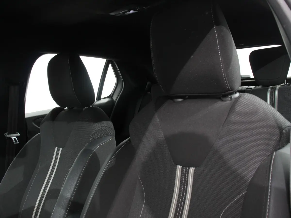1.2 Turbo 100pk Automaat GS Navigatie Apple Carplay/Android Auto Digitale Cockpit Camera Parkeer sensoren Airco