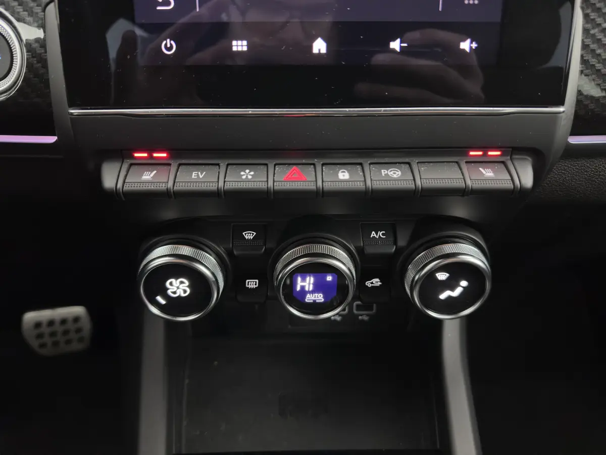 1.6 E-Tech Hybrid 145 R.S. Line (INCL-BTW) Aut. *LEATHER | FULL-LED | BLINDSPOT | CAMERA | BOSE-AUDIO | HEATED-SPORTSEATS | KEYLESS | AMBIENTLIGHT | DIGI-COCKPIT | PRIVACY-GLASS | NAVI-FULLM
