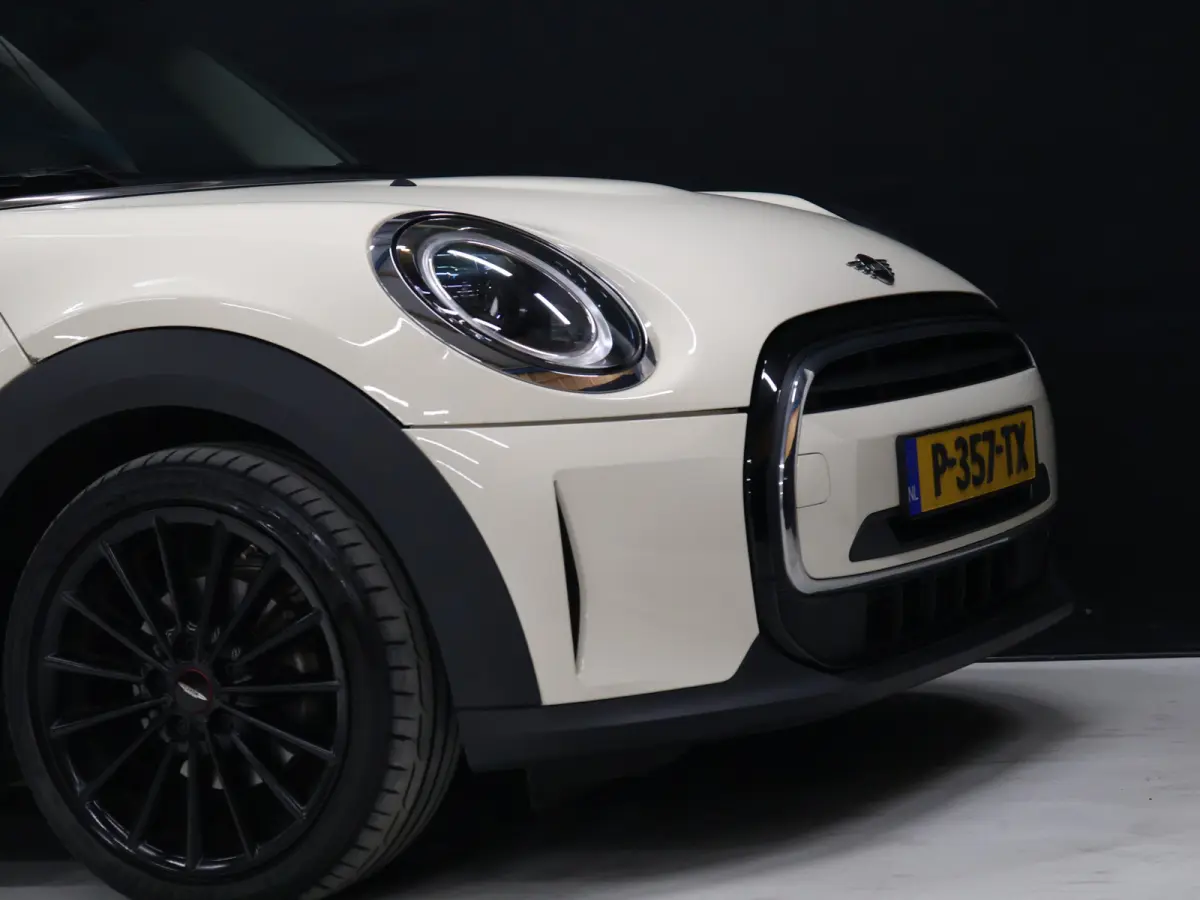 1.5 One Business Edition [APPLE CARPLAY, JCW VELG, PARKEERSENSOR, SPORTSTOELEN, CRUISE CONTROL, NIEUWSTAAT]