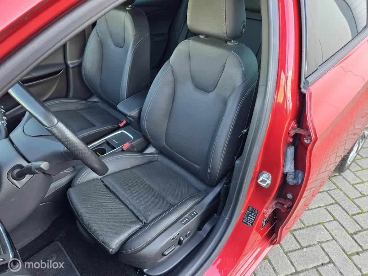 1.2 Launch Elegance Stoelmassage Stoelverkoeling