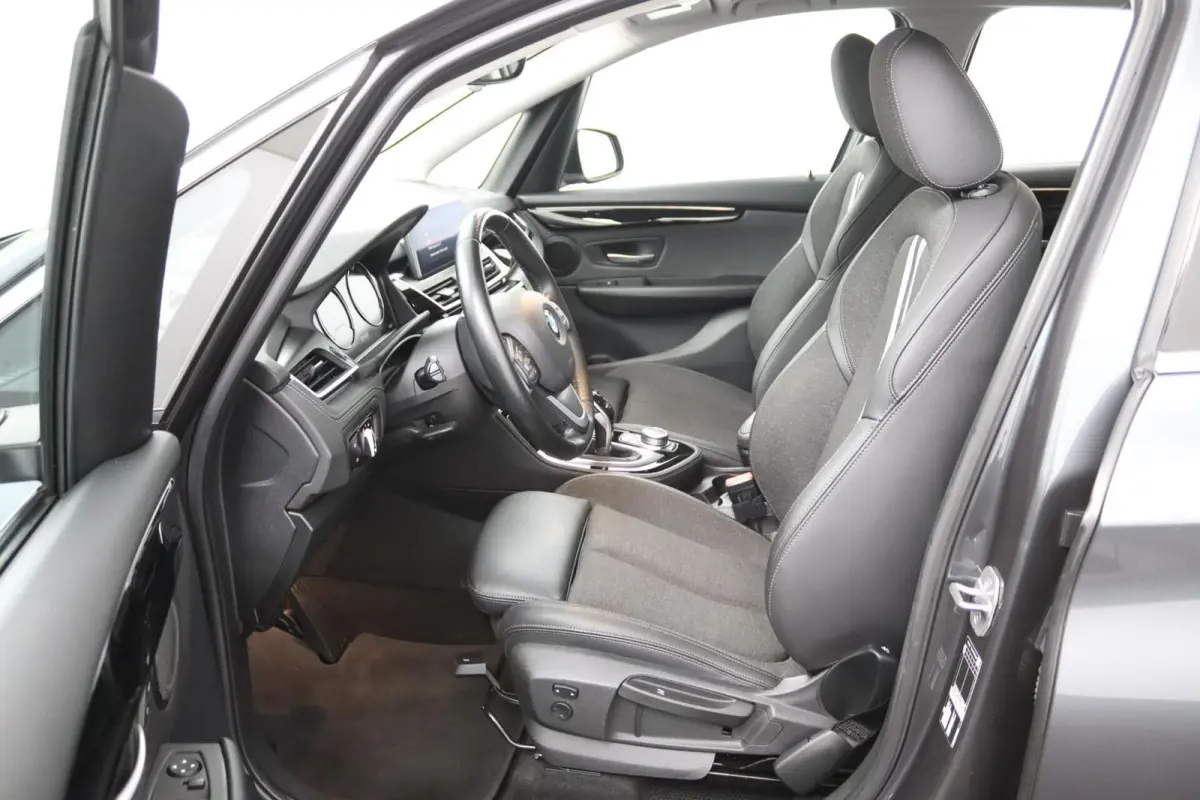 218i Business Edition | Stoelverwarming |