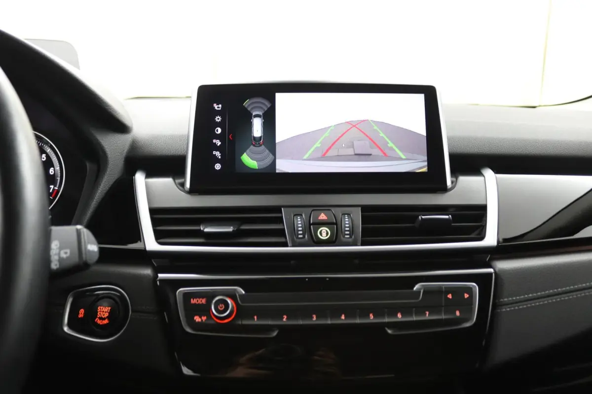 218i Business Edition | Stoelverwarming |