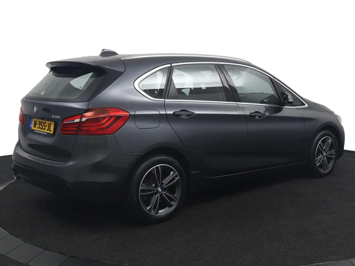 218i Business Edition | Stoelverwarming |
