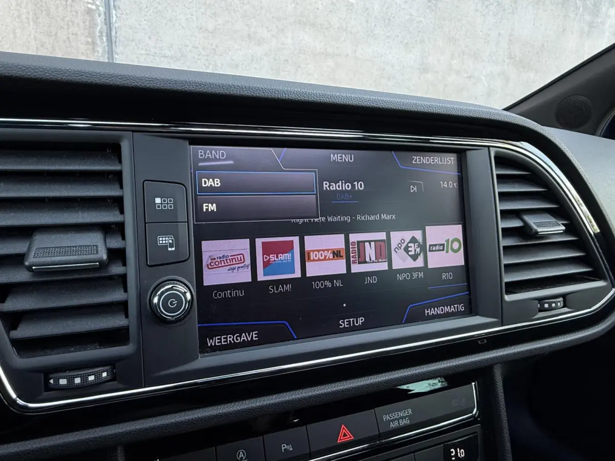 1.5 TSI FR Business Intense Automaat | Trekhaak | Panorama dak | Full LED | Beats Audio | Org. NL |