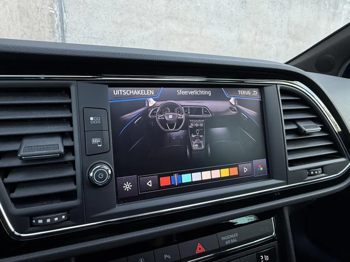 1.5 TSI FR Business Intense Automaat | Trekhaak | Panorama dak | Full LED | Beats Audio | Org. NL |