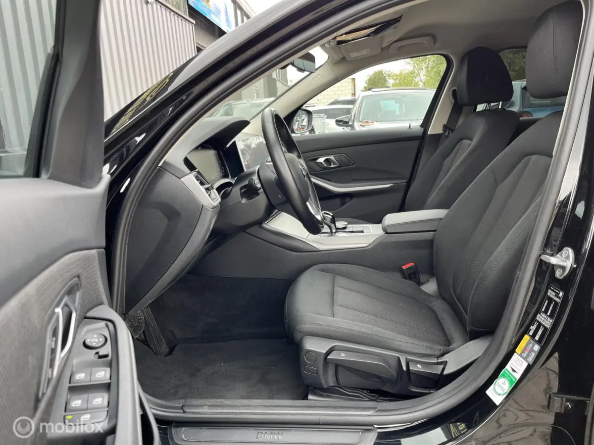 320e Business Edition Plus|Carplay|Trekhaak|Digitaal Cockpit|Stoelverw.