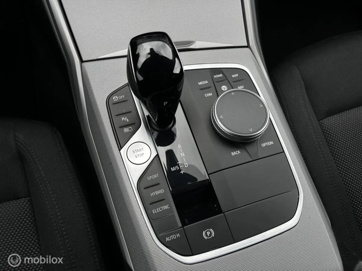 320e Business Edition Plus|Carplay|Trekhaak|Digitaal Cockpit|Stoelverw.