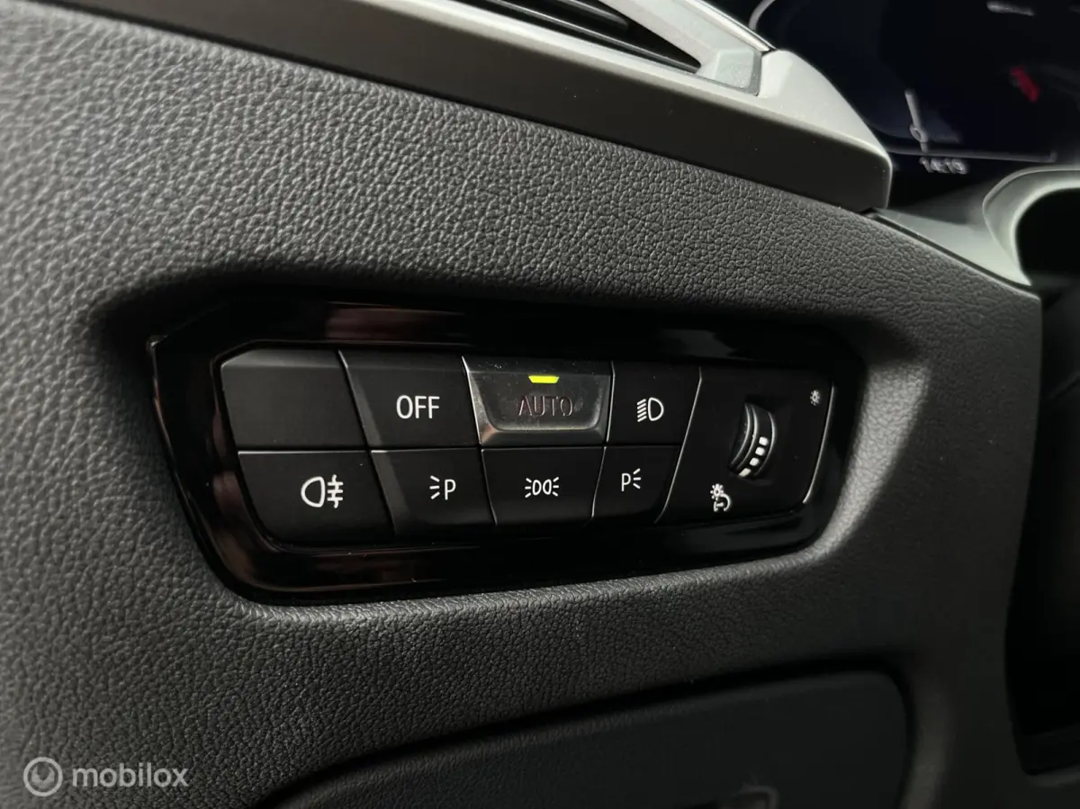 320e Business Edition Plus|Carplay|Trekhaak|Digitaal Cockpit|Stoelverw.