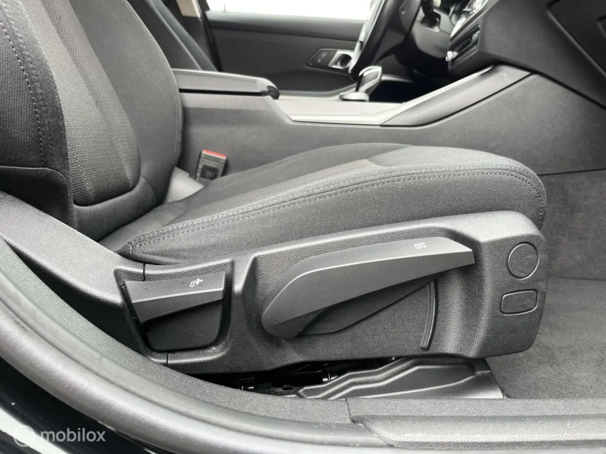320e Business Edition Plus|Carplay|Trekhaak|Digitaal Cockpit|Stoelverw.