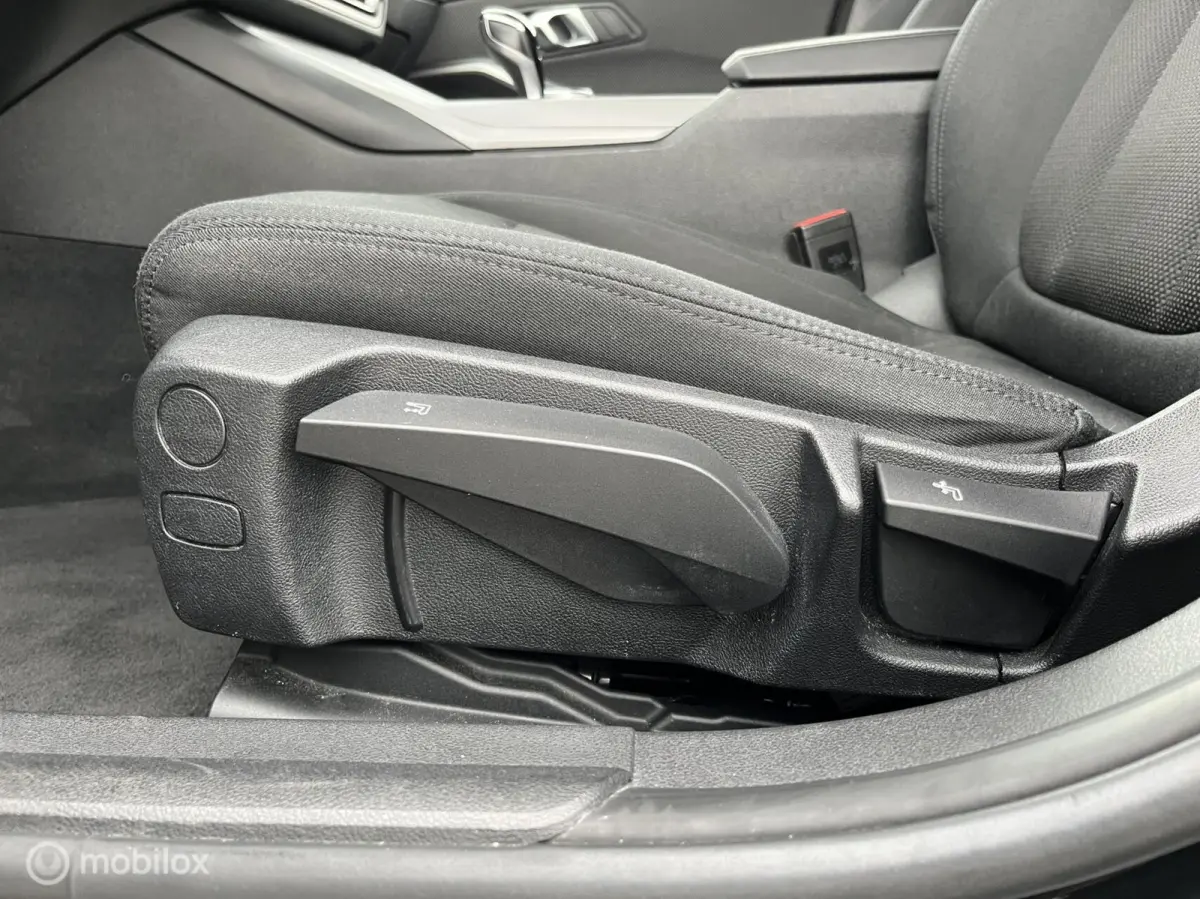 320e Business Edition Plus|Carplay|Trekhaak|Digitaal Cockpit|Stoelverw.