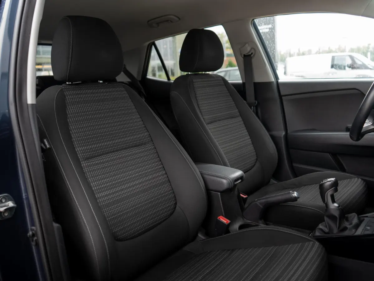 1.0 T-GDi DynamicLine | 120 PK| Climate control | Navigatie | PDC achter |