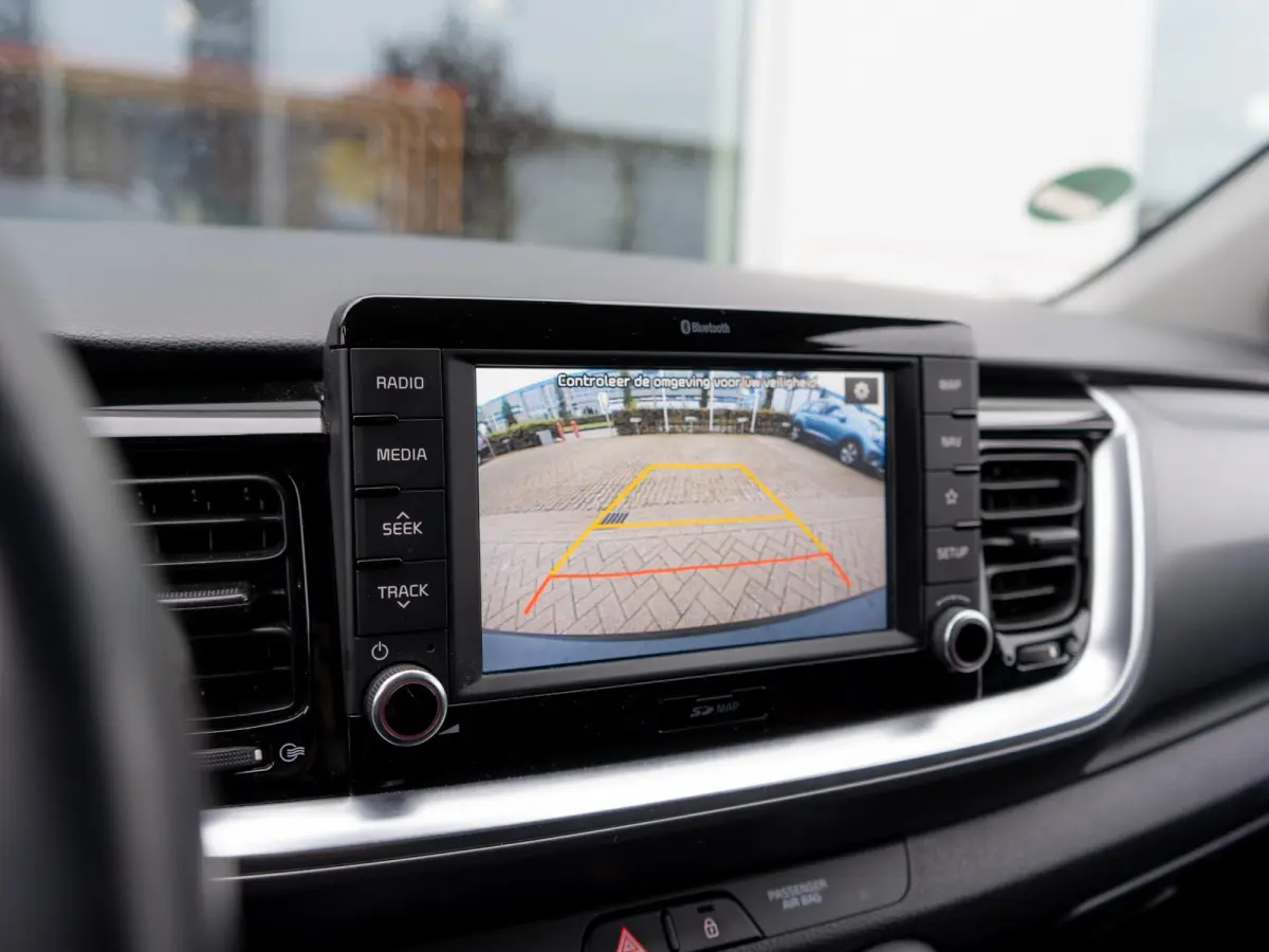 1.0 T-GDi DynamicLine | 120 PK| Climate control | Navigatie | PDC achter |
