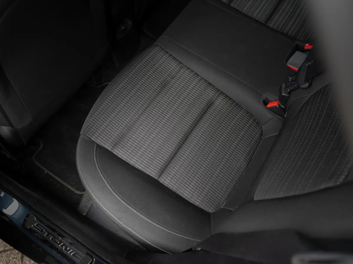 1.0 T-GDi DynamicLine | 120 PK| Climate control | Navigatie | PDC achter |