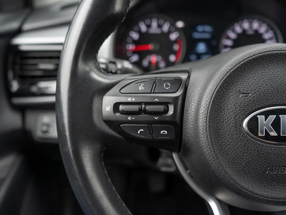 1.0 T-GDi DynamicLine | 120 PK| Climate control | Navigatie | PDC achter |
