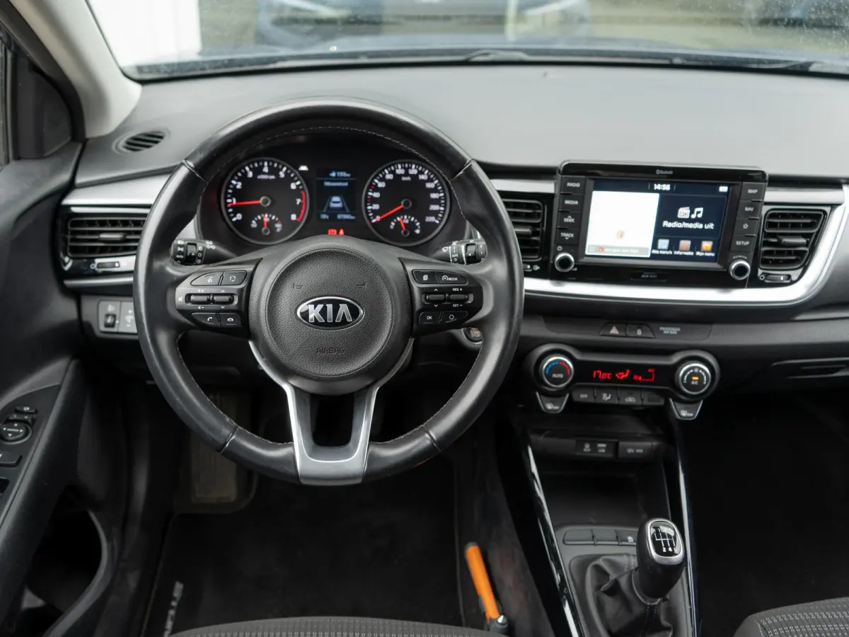 1.0 T-GDi DynamicLine | 120 PK| Climate control | Navigatie | PDC achter |