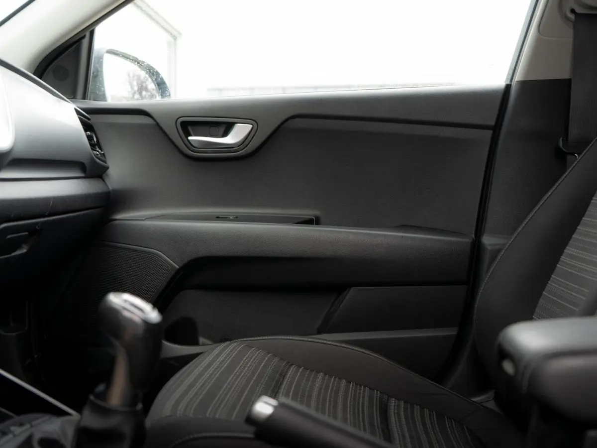 1.0 T-GDi DynamicLine | 120 PK| Climate control | Navigatie | PDC achter |