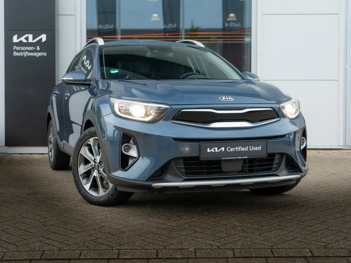 1.0 T-GDi DynamicLine | 120 PK| Climate control | Navigatie | PDC achter |