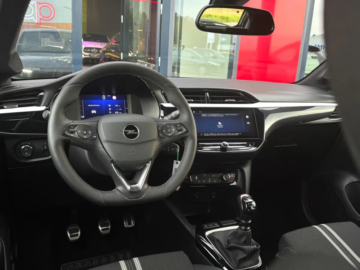 1.2 GS Line | LED | Camera | Parksens | Stoelverwarming | Carplay | Leder | Two Tone | BTW |