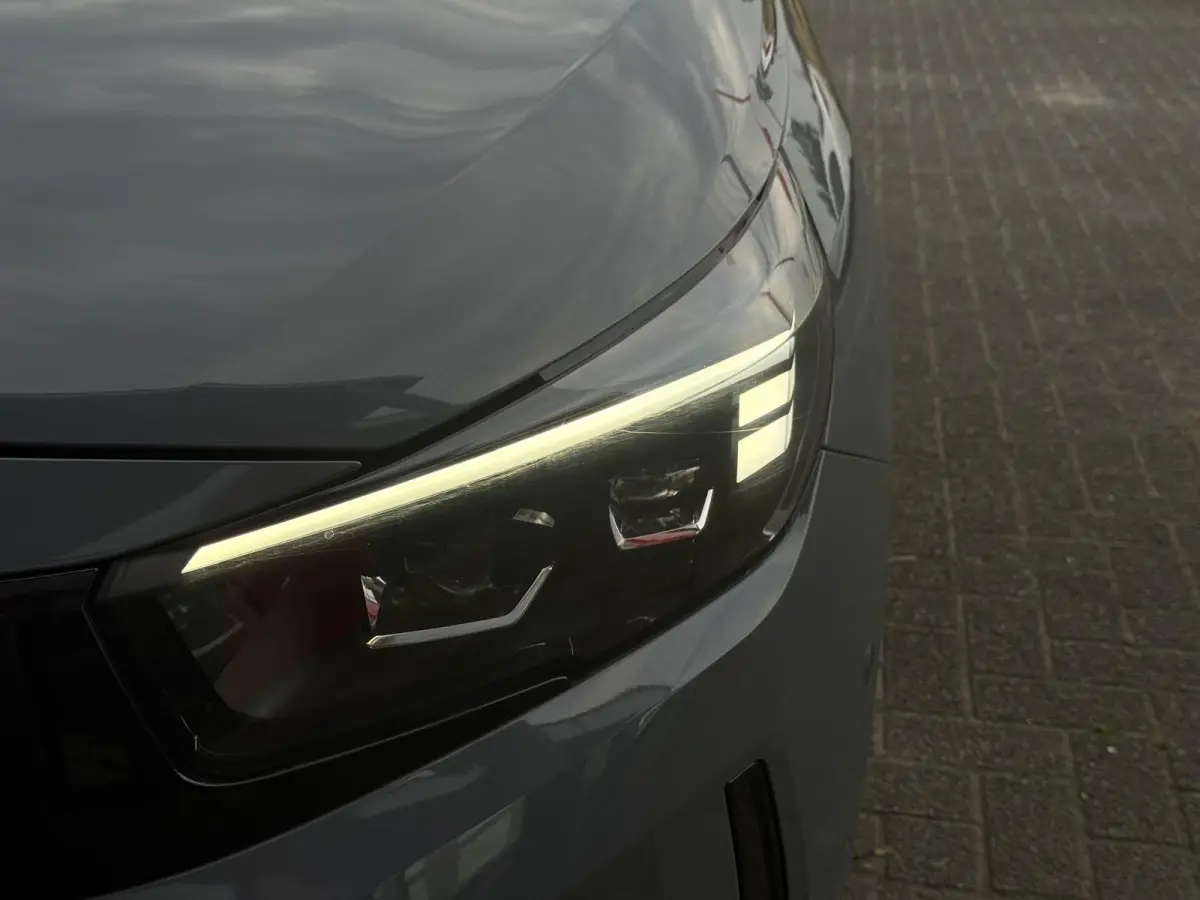 1.2 GS Line | LED | Camera | Parksens | Stoelverwarming | Carplay | Leder | Two Tone | BTW |