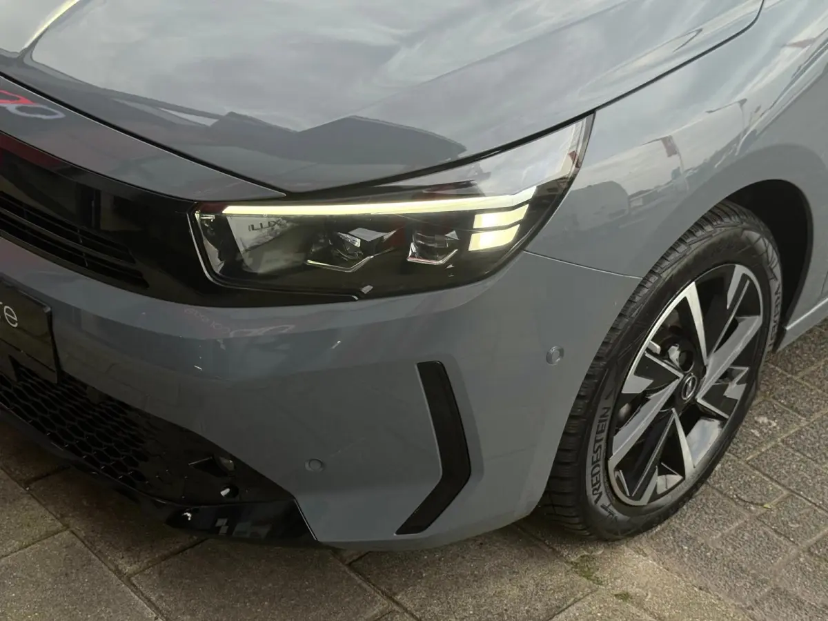 1.2 GS Line | LED | Camera | Parksens | Stoelverwarming | Carplay | Leder | Two Tone | BTW |