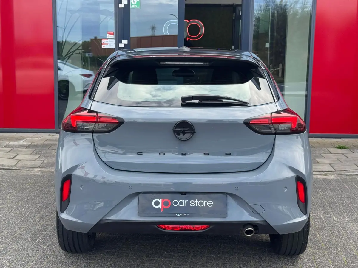 1.2 GS Line | LED | Camera | Parksens | Stoelverwarming | Carplay | Leder | Two Tone | BTW |