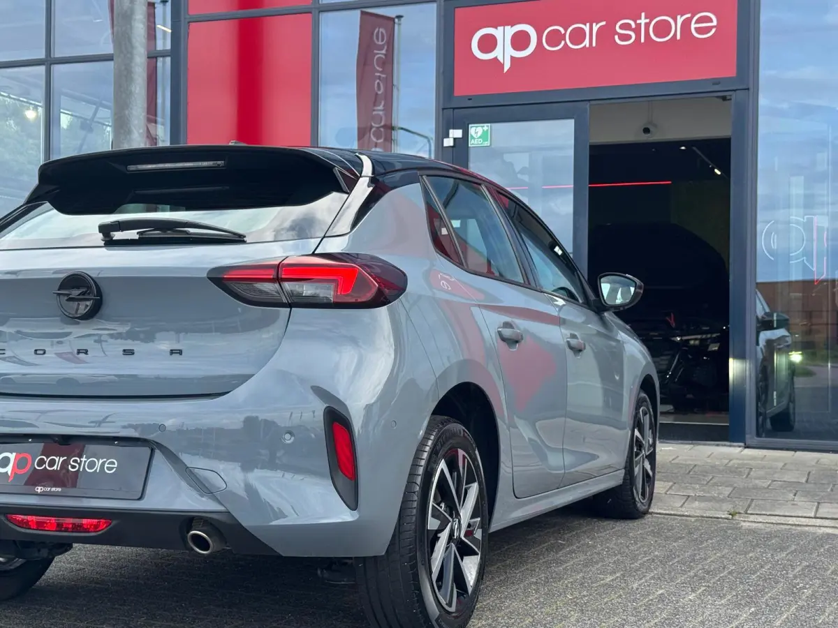 1.2 GS Line | LED | Camera | Parksens | Stoelverwarming | Carplay | Leder | Two Tone | BTW |