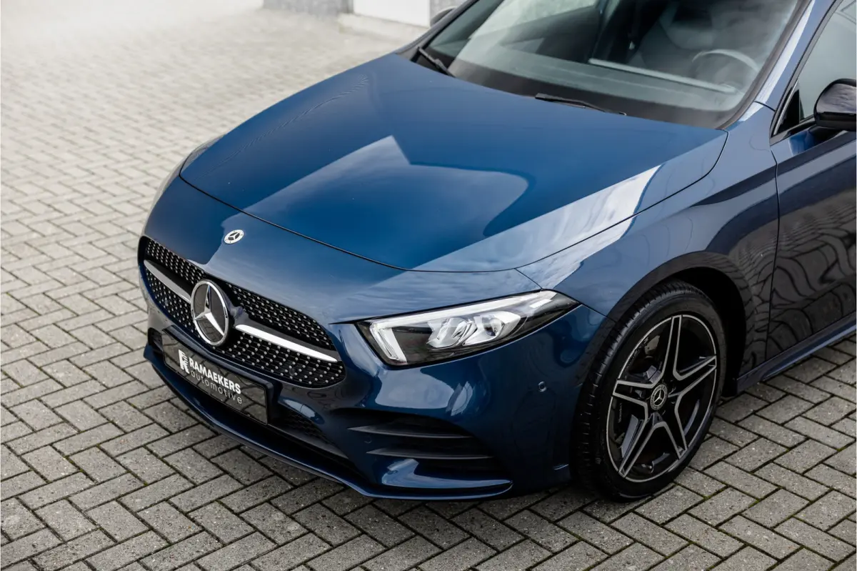 250 e AMG Line Pano / Sfeerverlichting / Carplay / Night Pakket / 18inch /