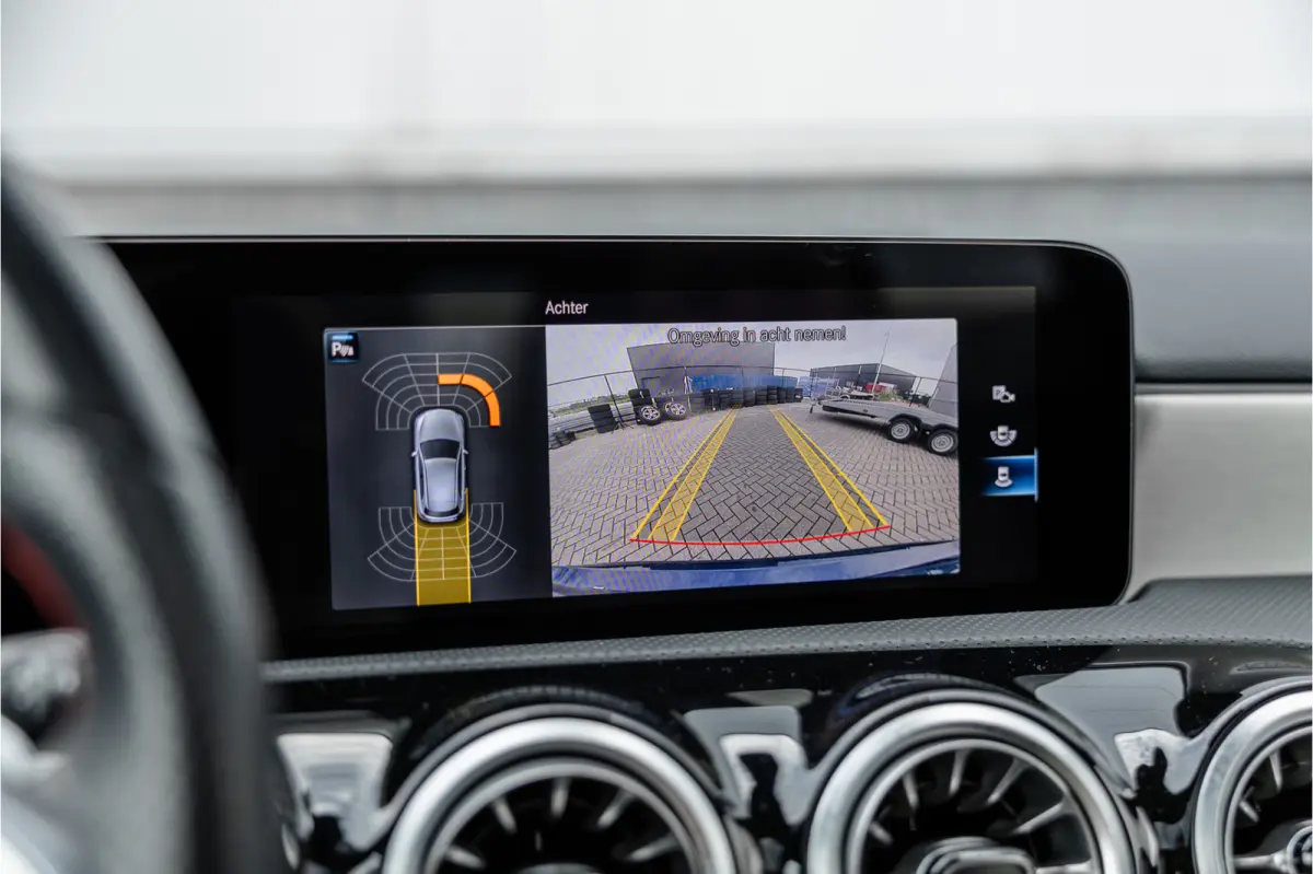 250 e AMG Line Pano / Sfeerverlichting / Carplay / Night Pakket / 18inch /