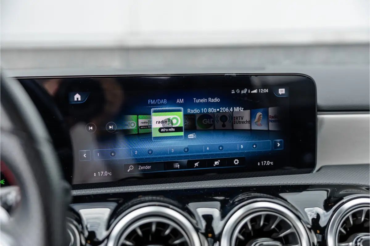 250 e AMG Line Pano / Sfeerverlichting / Carplay / Night Pakket / 18inch /