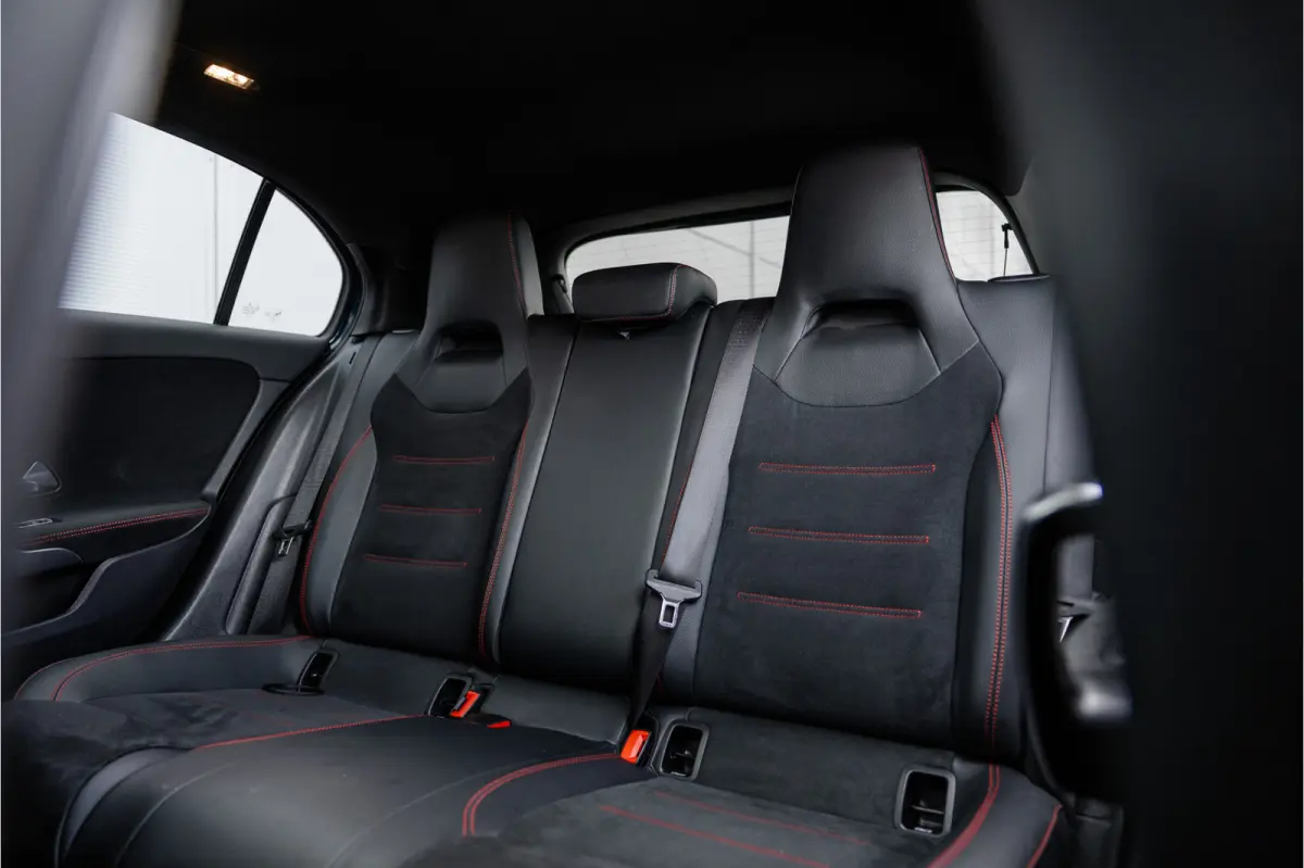 250 e AMG Line Pano / Sfeerverlichting / Carplay / Night Pakket / 18inch /