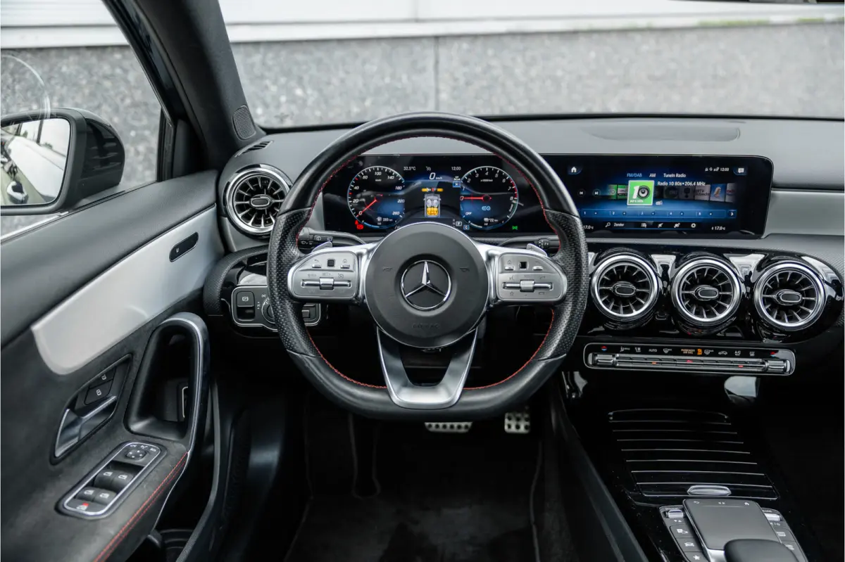 250 e AMG Line Pano / Sfeerverlichting / Carplay / Night Pakket / 18inch /