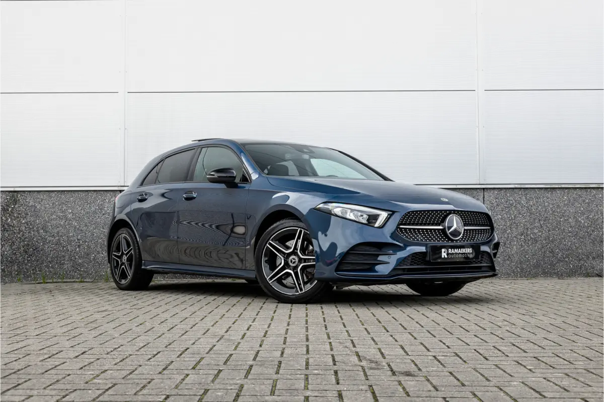 250 e AMG Line Pano / Sfeerverlichting / Carplay / Night Pakket / 18inch /