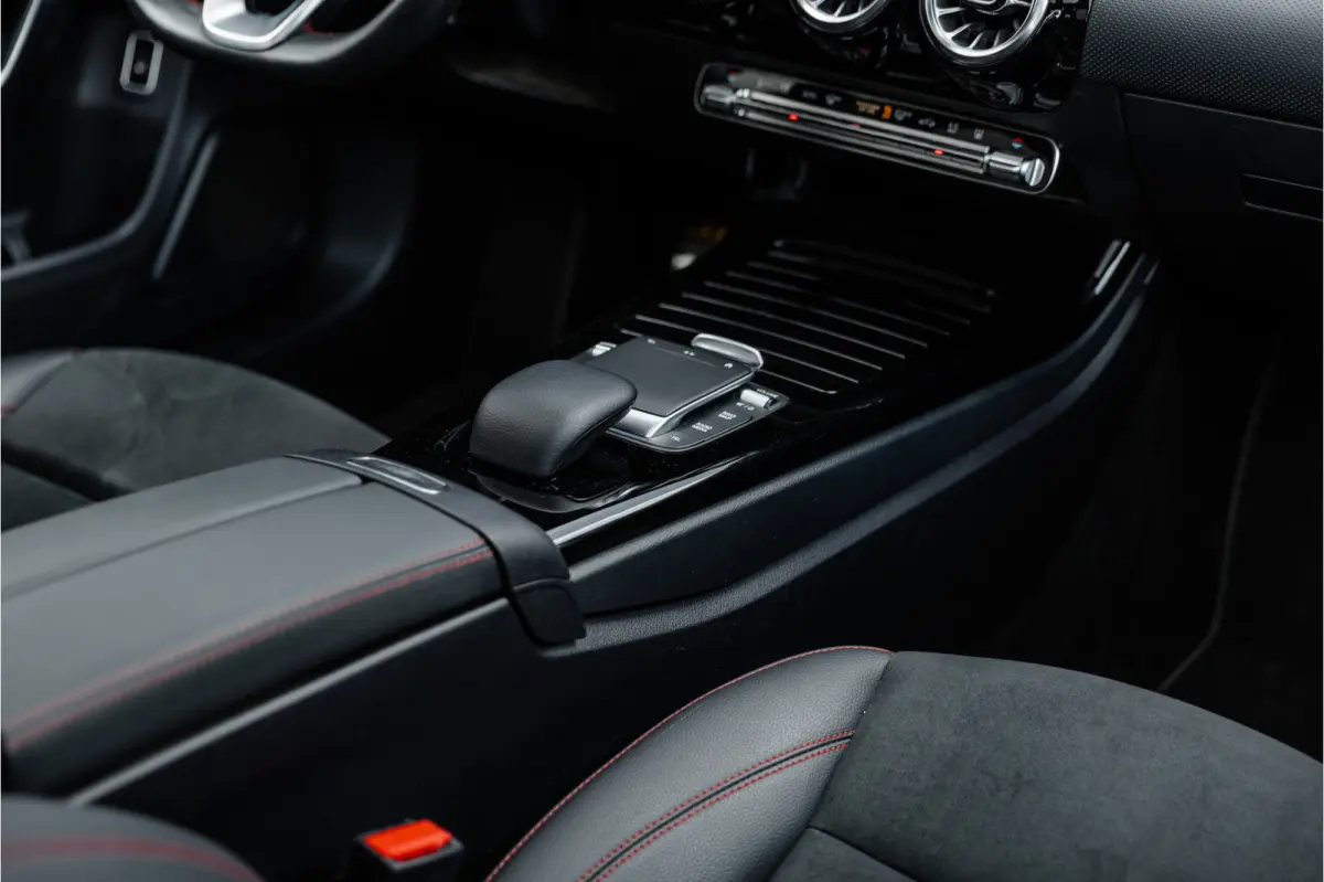 250 e AMG Line Pano / Sfeerverlichting / Carplay / Night Pakket / 18inch /