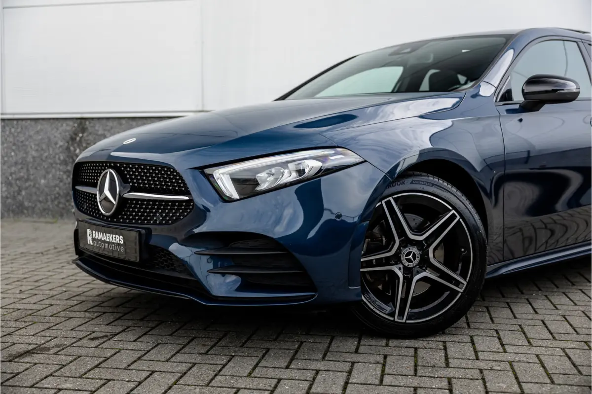 250 e AMG Line Pano / Sfeerverlichting / Carplay / Night Pakket / 18inch /