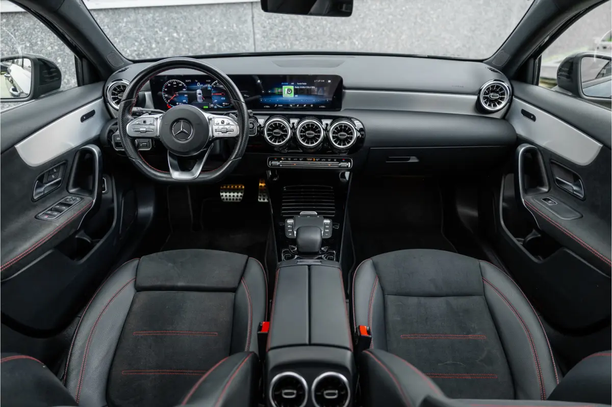 250 e AMG Line Pano / Sfeerverlichting / Carplay / Night Pakket / 18inch /