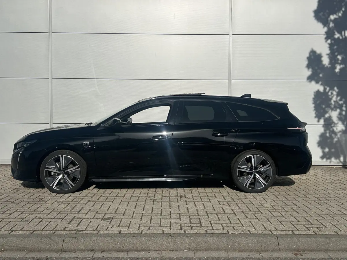 1.2 PureTech GT | Focal | Panoramisch schuifdak | Trekhaak | Apple Carplay/Android Auto