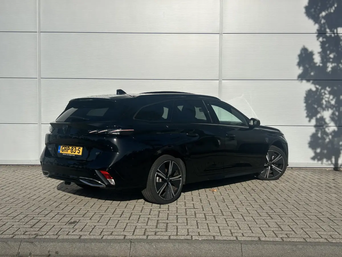 1.2 PureTech GT | Focal | Panoramisch schuifdak | Trekhaak | Apple Carplay/Android Auto
