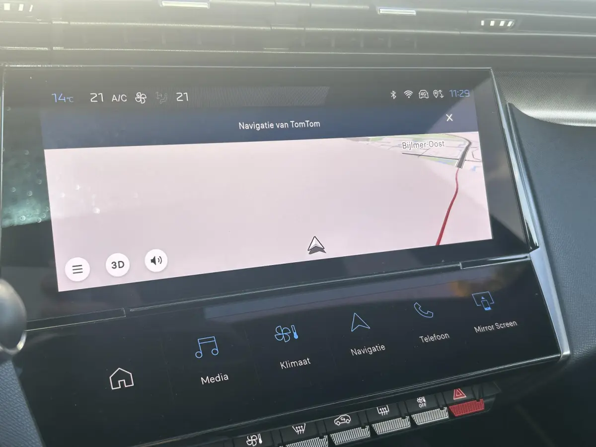1.2 PureTech GT | Focal | Panoramisch schuifdak | Trekhaak | Apple Carplay/Android Auto