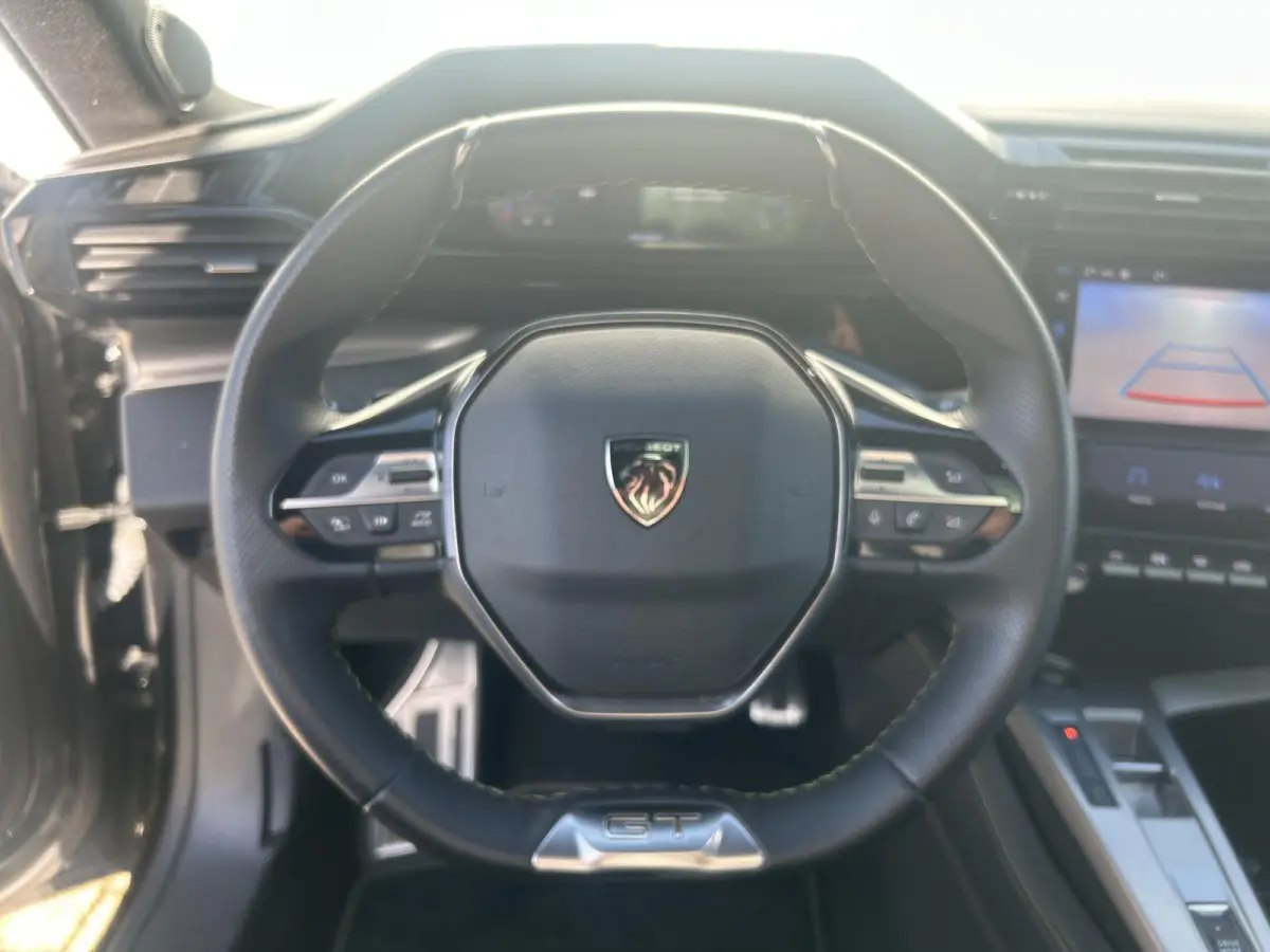 1.2 PureTech GT | Focal | Panoramisch schuifdak | Trekhaak | Apple Carplay/Android Auto