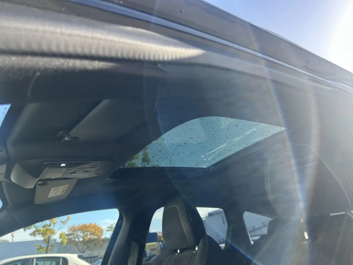 1.2 PureTech GT | Focal | Panoramisch schuifdak | Trekhaak | Apple Carplay/Android Auto