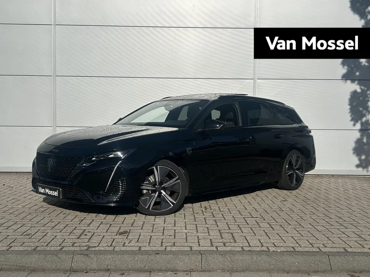 1.2 PureTech GT | Focal | Panoramisch schuifdak | Trekhaak | Apple Carplay/Android Auto