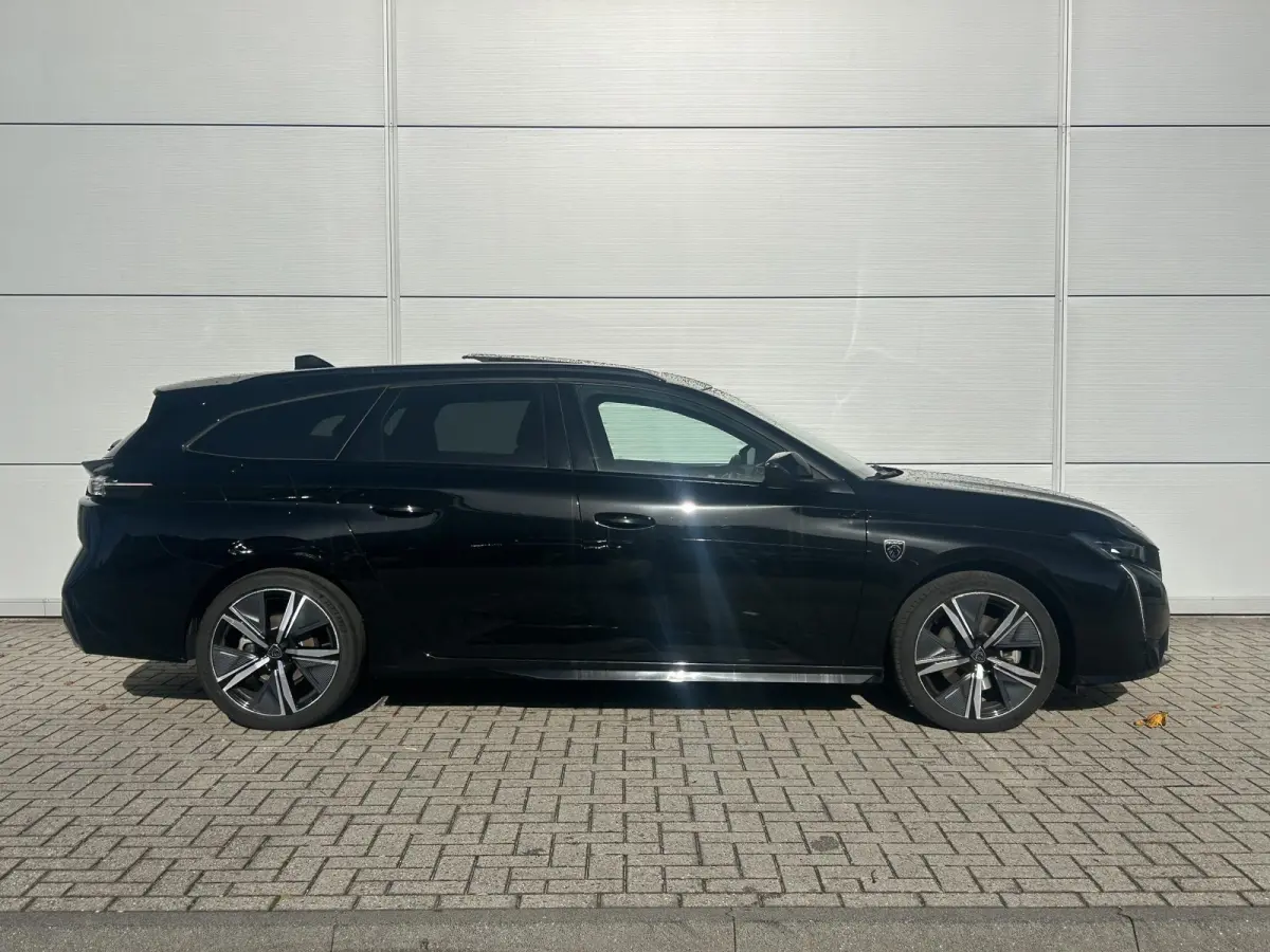 1.2 PureTech GT | Focal | Panoramisch schuifdak | Trekhaak | Apple Carplay/Android Auto