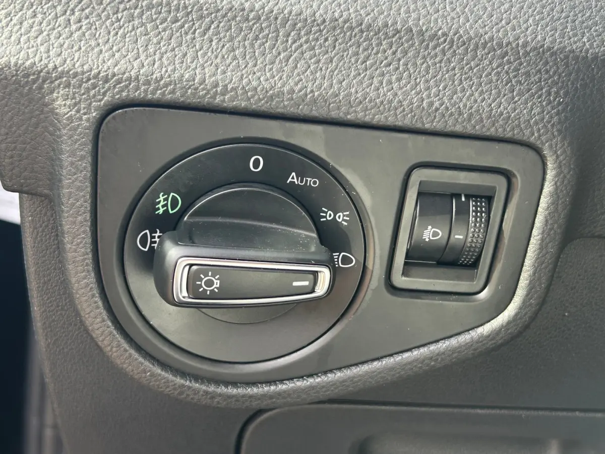 1.2 TSI Sound DSG Pdc/Ecc/Lmv/Pr-Glass