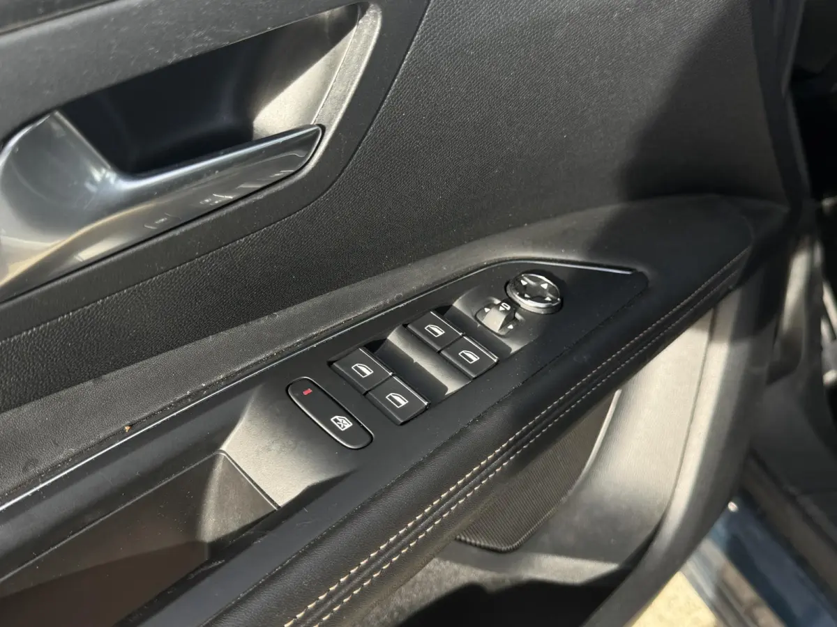 1.6 HYbrid 225 GT | Adaptieve Cruise Control | Camera | Keyless entry | Apple Carplay/Android Auto