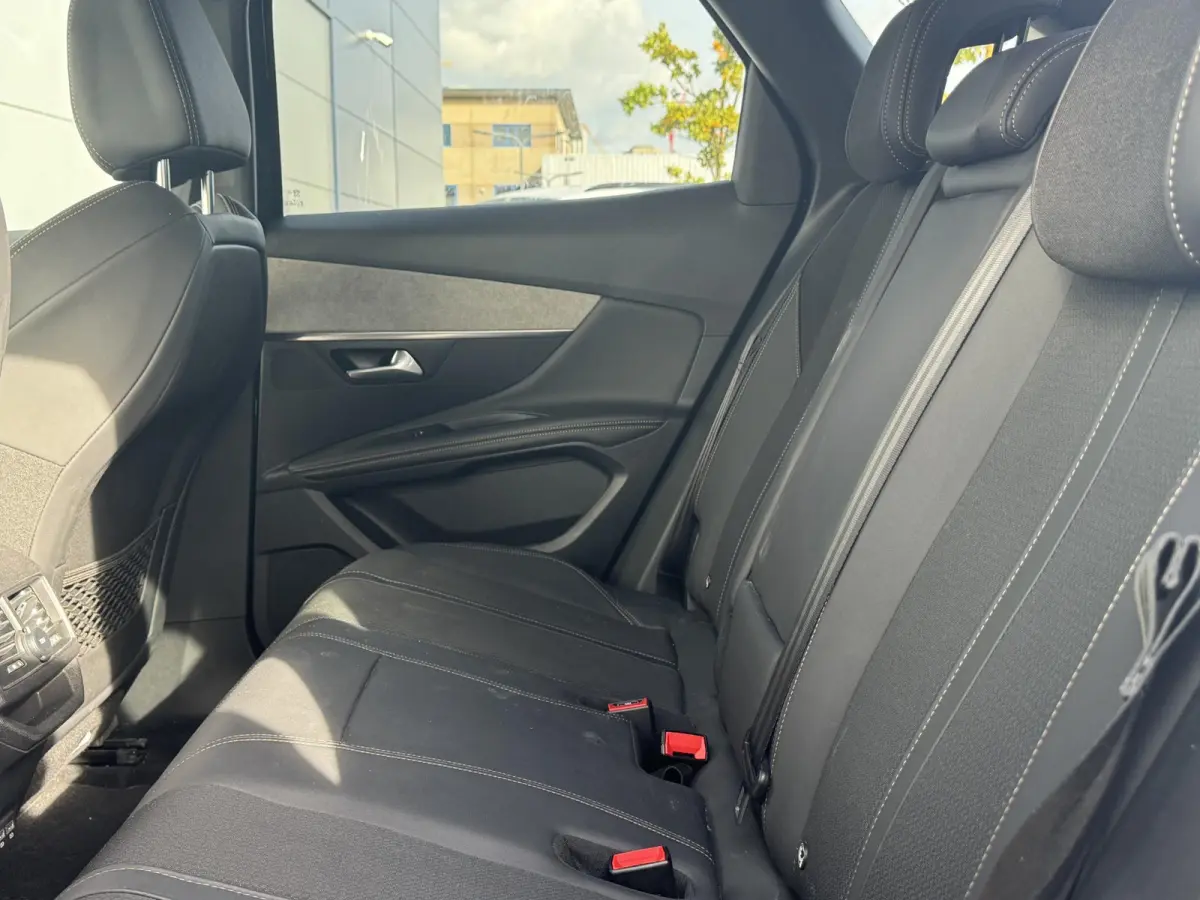 1.6 HYbrid 225 GT | Adaptieve Cruise Control | Camera | Keyless entry | Apple Carplay/Android Auto