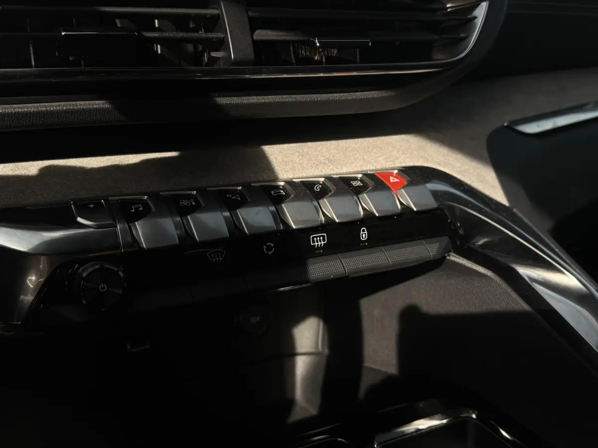 1.6 HYbrid 225 GT | Adaptieve Cruise Control | Camera | Keyless entry | Apple Carplay/Android Auto