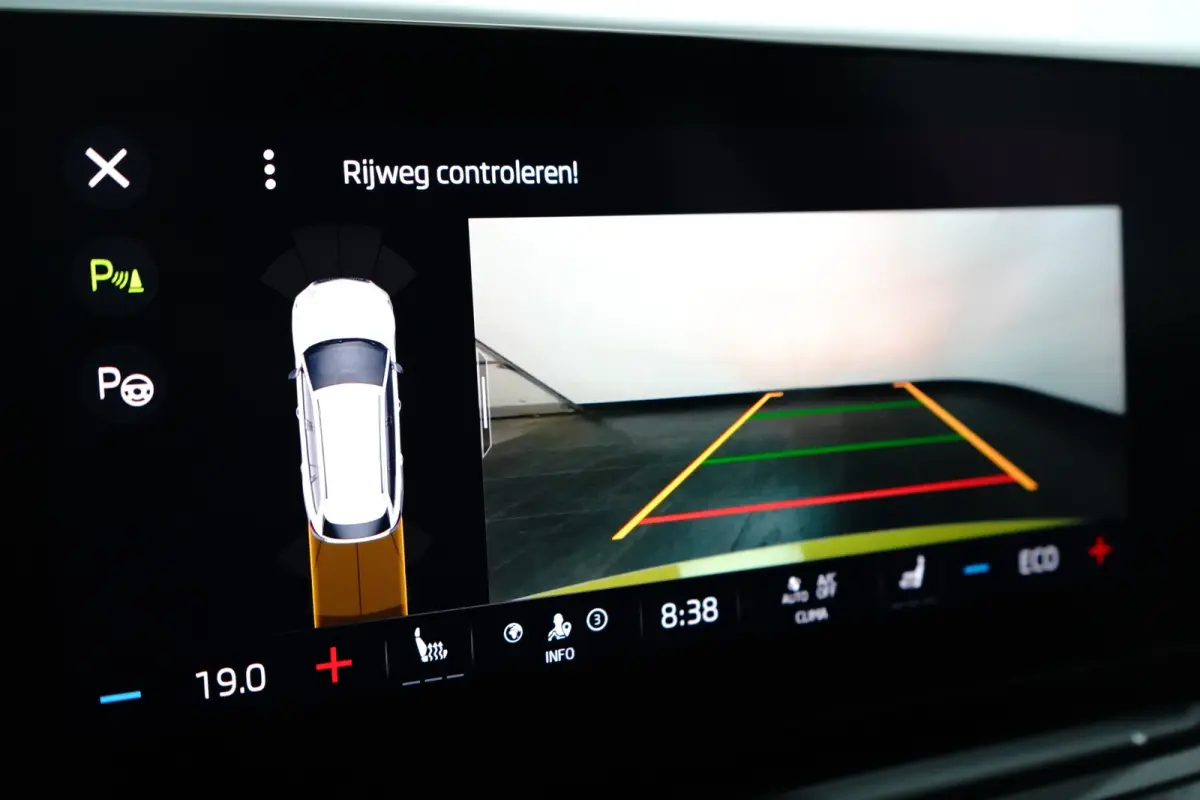 1.4 TSI RS iV PHEV Business | Achteruitrijcamera | Lichtmetalen velgen 5-spaaks 19" | Matrix LED koplampen