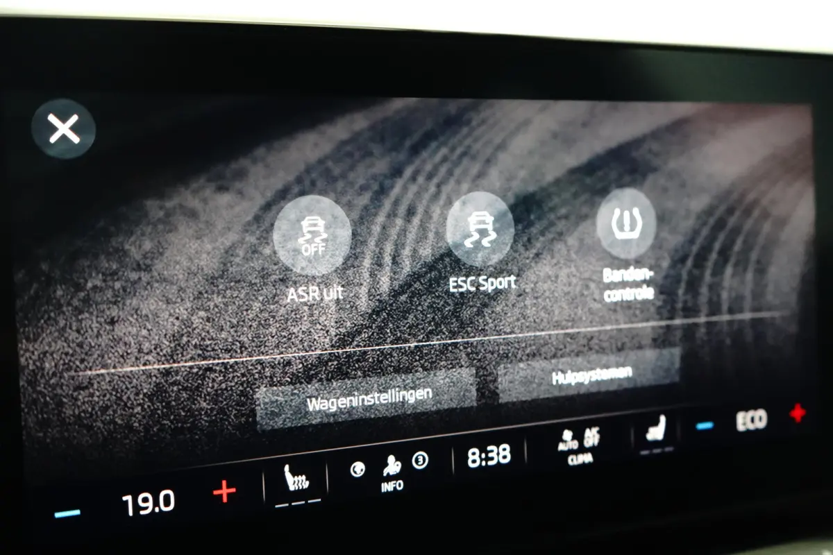 1.4 TSI RS iV PHEV Business | Achteruitrijcamera | Lichtmetalen velgen 5-spaaks 19" | Matrix LED koplampen